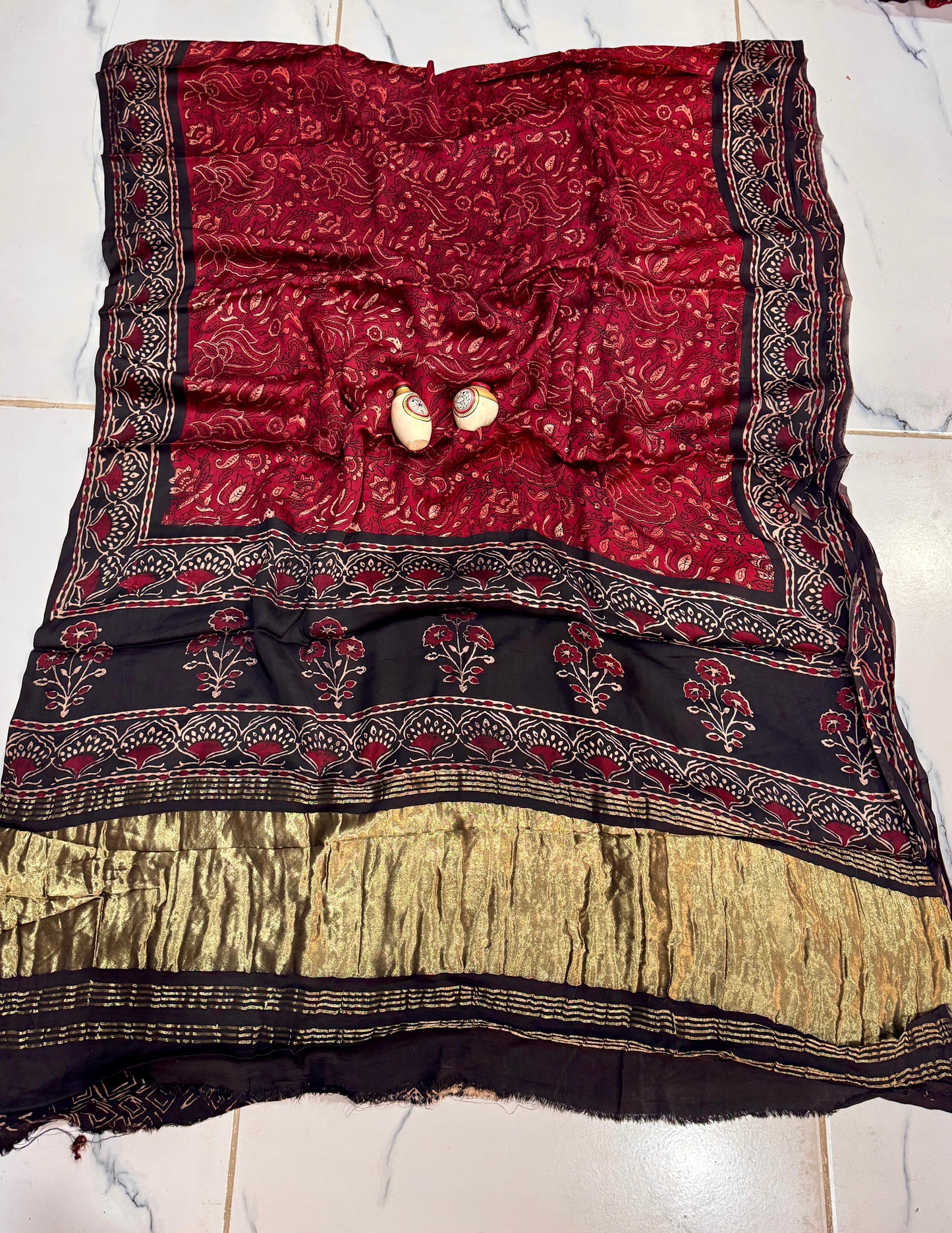 “Ruhani Raat – Modal Silk Elegance”