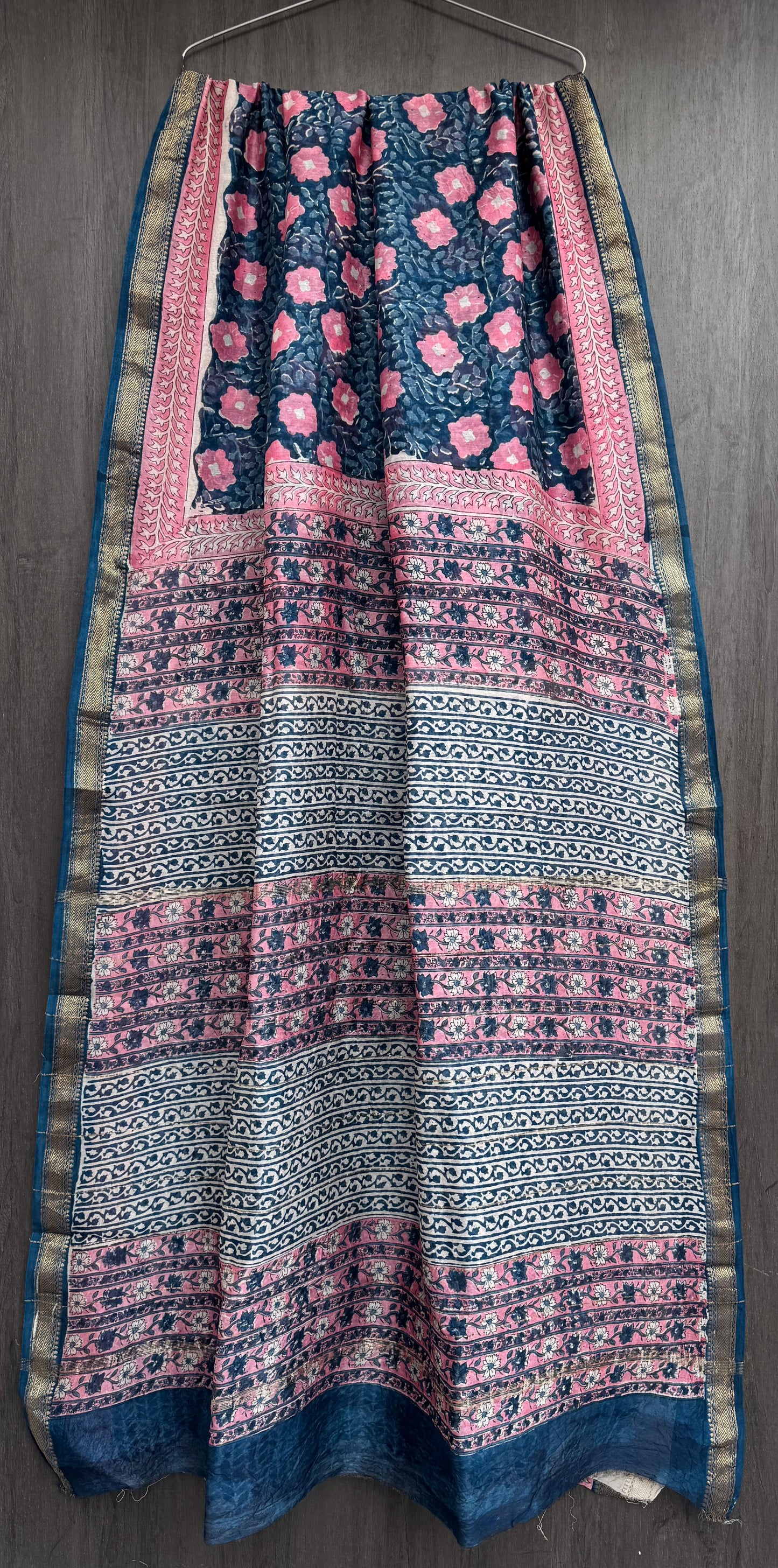 “Gulaabi Saaz – Blockprint Maheshwari Silk”
