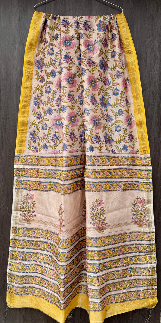 “Gulbahar – Whisper of Blossoms Maheshwari Saree”